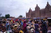 Traditional Monday market at full size, Djenn� city. Mali.