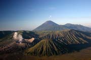 Gunung Bromo (Mount Bromo). Java, Indonesia.