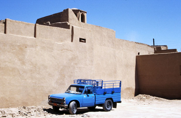 Saipa24 - small iran pickup. Yazd. Iran.