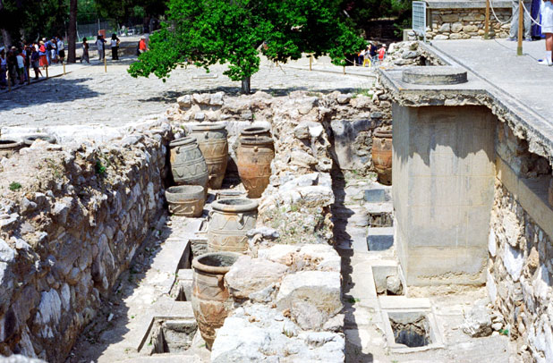 Knossos, the capital of the Minoan culture. The first palace of Knossos was built around 1900 B.C., Crete. Greece.