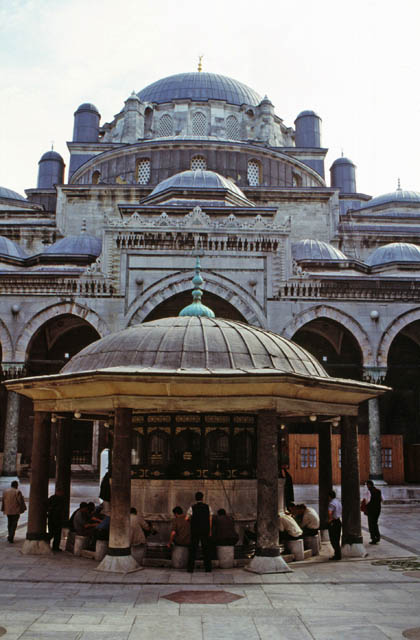 Yeni Cami Mosque, Istanbul. Turkey.