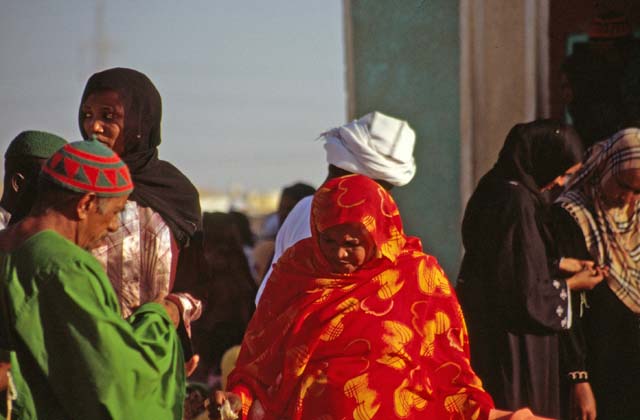 Waiting for whirling dervishes. Hamed-an Nil Mosque, Khartoum (Omdurman). Sudan.