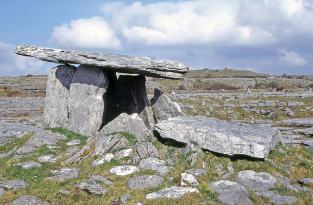 Poulnabrone. It is 5800 years old. Ireland.
