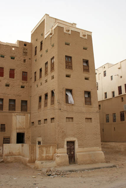 Traditional mud-houses at Sayun town. Yemen.