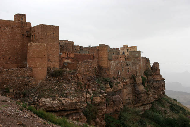 View to the mountain village (fortress) Kawkaban built on the top of Jebel Kawkaban mounatin (2800 meters). Yemen.