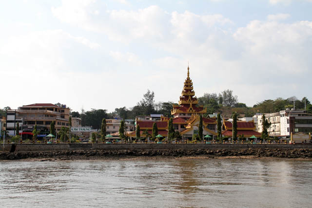 Border town Kaw Thaung - entrance point for divers coming from Thailand to dive at Mergui Archipelago. Myanmar (Burma).